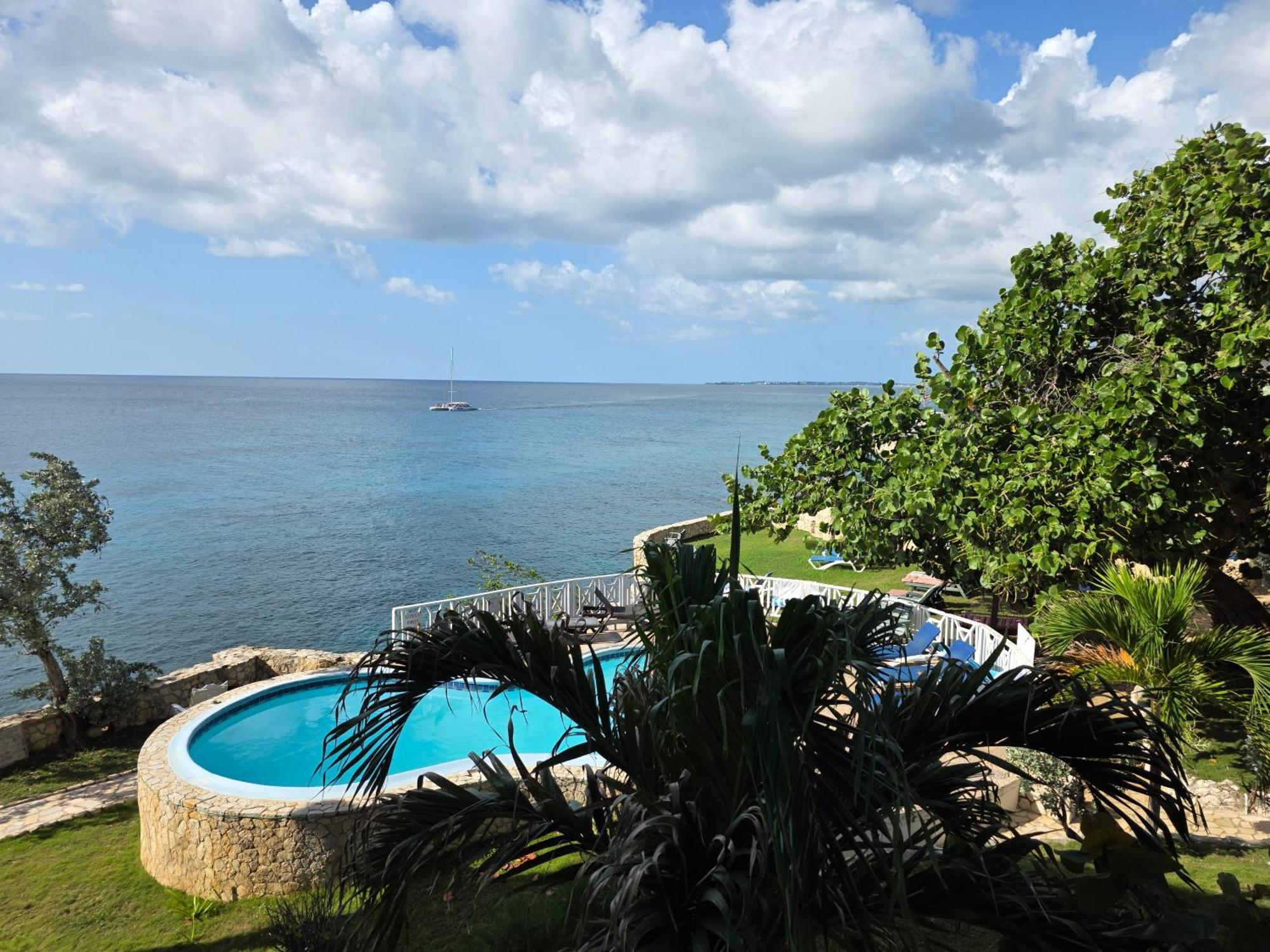 Home Sweet Home Resort Negril Exterior photo