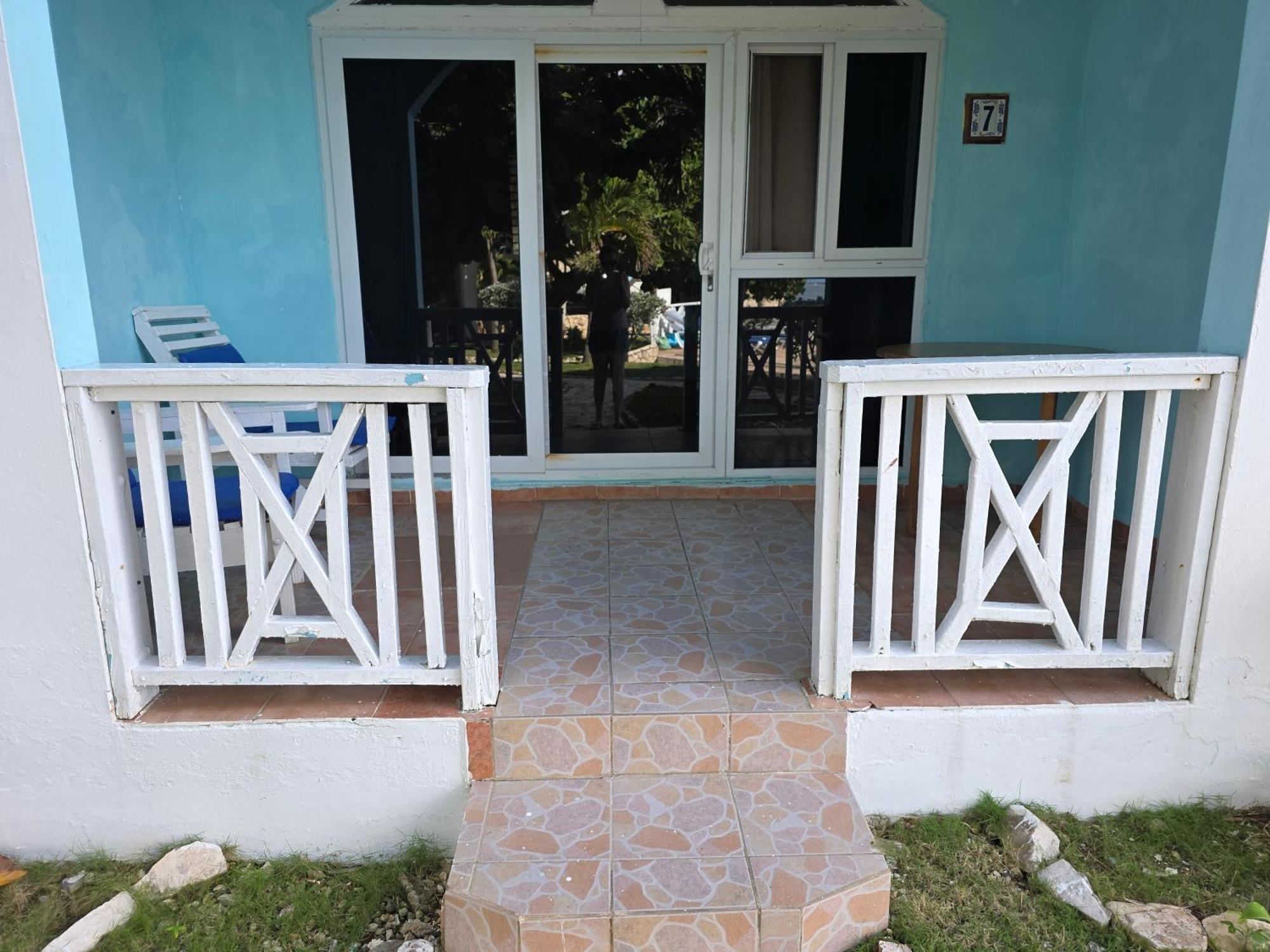 Home Sweet Home Resort Negril Exterior photo